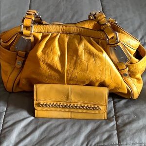 b. makowsky purse with matching wallet